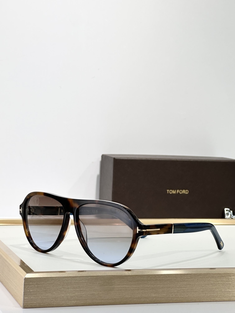 TOM FORD